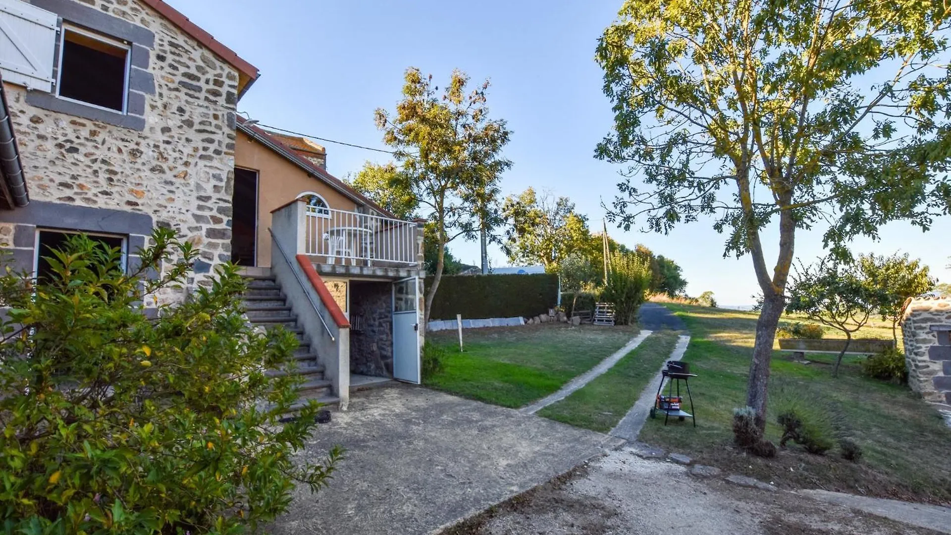 Holiday Home In Saint Beauzire With Garden And Private Terrace
