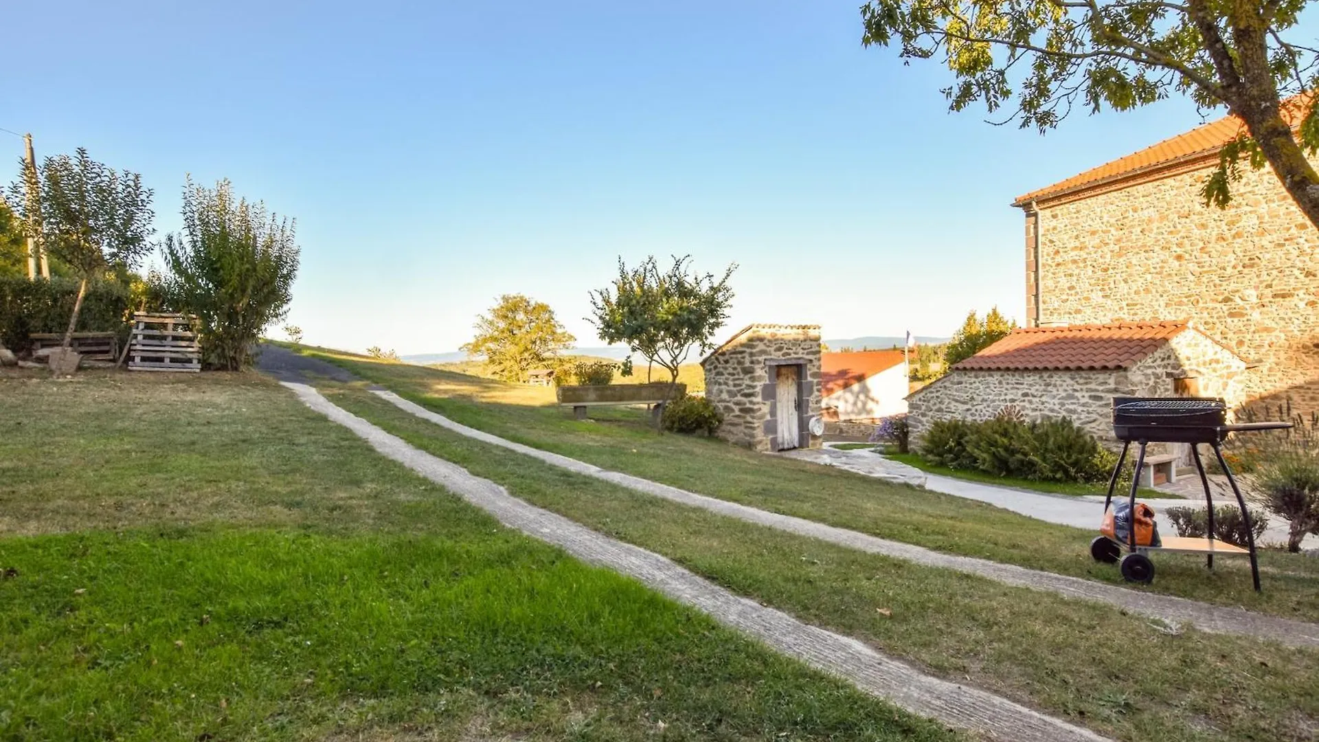 Holiday Home In Saint Beauzire With Garden And Private Terrace