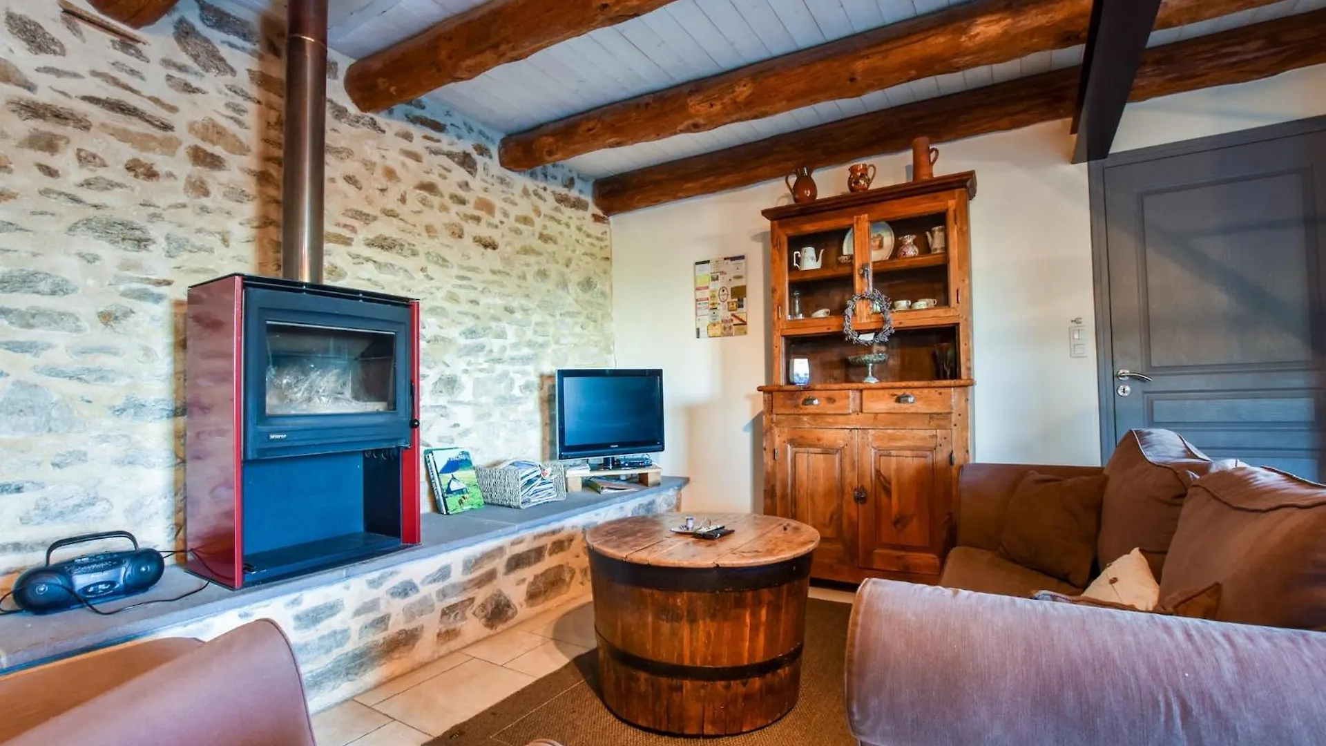 Holiday Home In Saint Beauzire With Garden And Private Terrace  Saint-Beauzire (Haute-Loire)