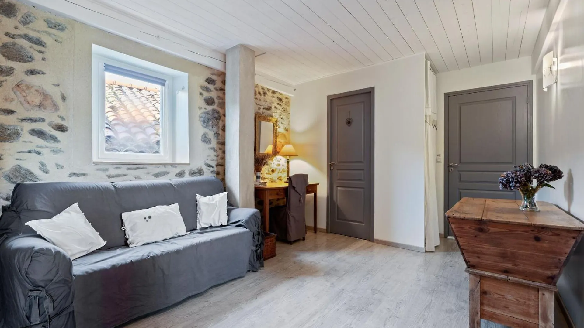 Holiday Home In Saint Beauzire With Garden And Private Terrace